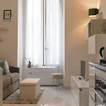 Διαμέρισμα In Piazza Colombo A 300mt Dal Mare Σαν Ρέμο