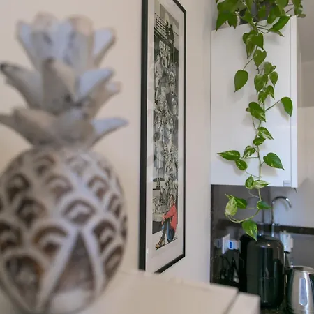 In Piazza Colombo A 300mt Dal Mare San Remo