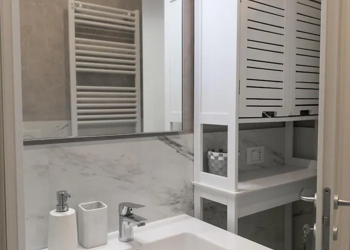 In Piazza Colombo A 300mt Dal Mare *